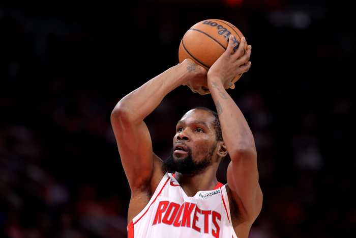 KD：有时我太担心失误反而导致失误 所以我专注于得分而不是传球